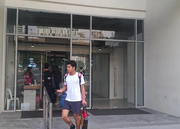 Goldyrich Staycation Place -urban Deca Tower Cubao