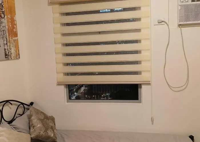 Goldyrich Staycation Place -urban Deca Tower Cubao Hotel