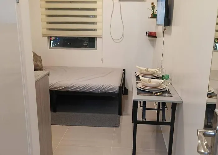 Goldyrich Staycation Place -urban Deca Tower Cubao 5*